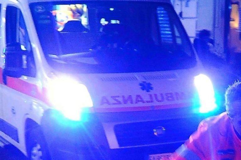 Lecce, scontro frontale tra due auto sulla provinciale 17: morti marito e moglie
