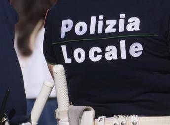 Si finge donna per incassare la pensione della madre morta, 56enne denunciato