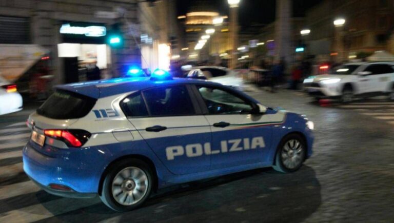 Accoltella l’ex compagno alla schiena, denunciata 30enne a Taranto: è irreperibile